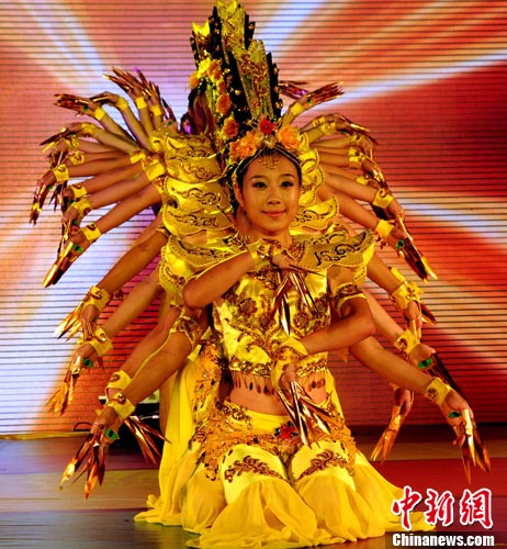 七七剪辑间 头像